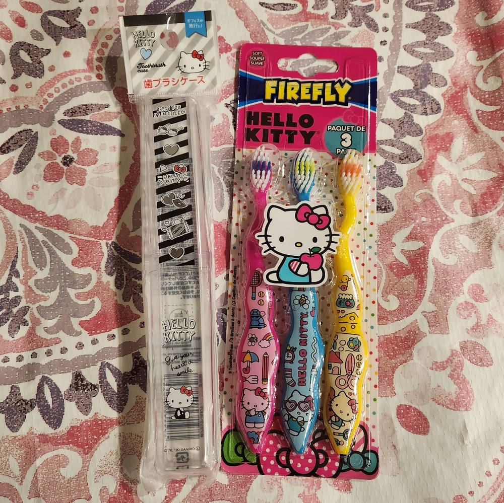 4 Piece Sanrio Hello Kitty 1 Toothbrush case holder 3 Kids Toothbrushes Soft NWT